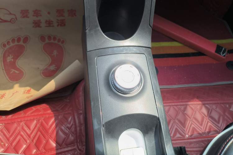 Used Wuling Hongguang MINIEV 2022 GAMEBOY 300km Enthusiast Model with Lithium Iron Phosphate Gear Lever