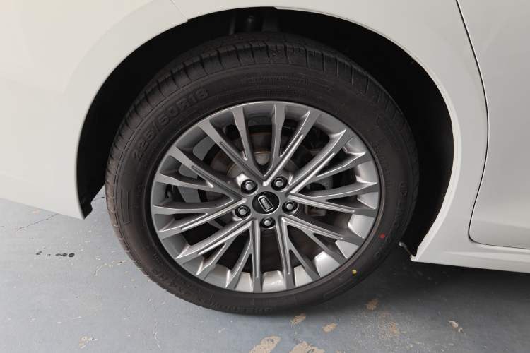 Used Bestune B70 2025 Dragon Edition 1.5T Enjoyment Model Right Rear Wheel Hub