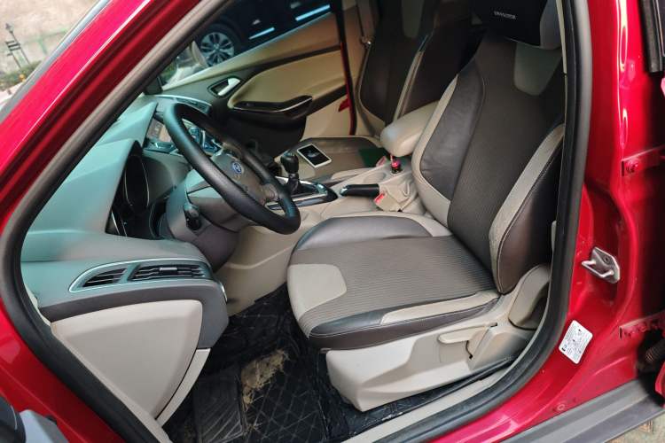 Used Ford Focus 2012 Sedan 1.6L Manual Fashion Edition
