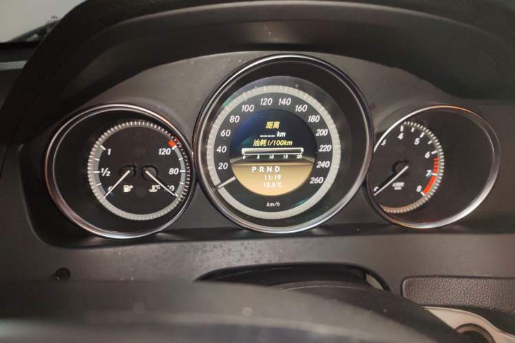 Used Mercedes-Benz C-Class 2011 C 180K Classic model