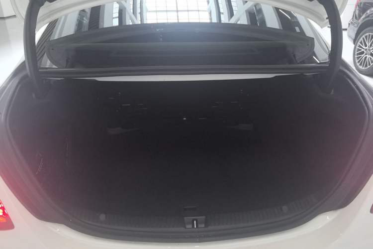 Used Mercedes-Benz C-Class 2016 C 180 L Sport Edition Trunk