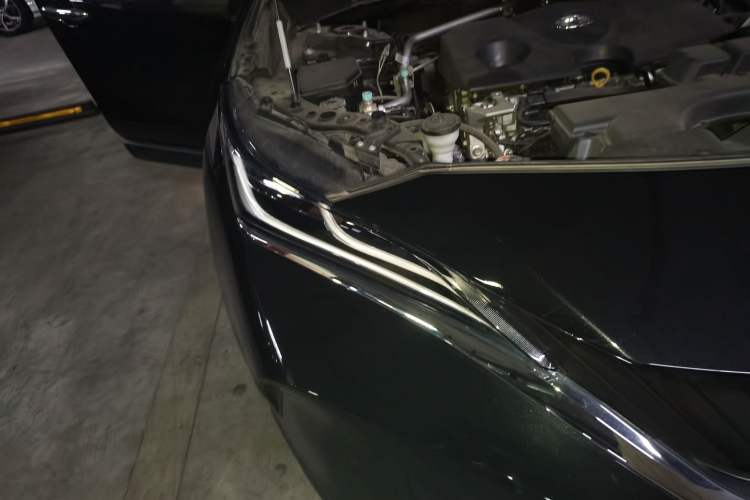 Used Toyota Harrier 2022 2.0L CVT Two-Wheel Drive Deluxe Edition
