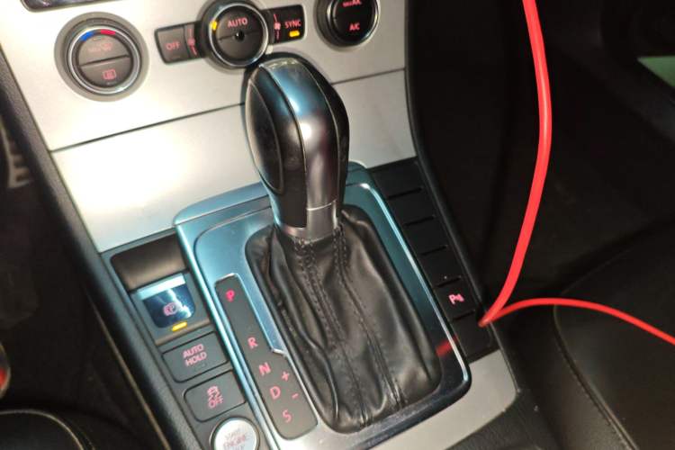 Used Volkswagen Magotan 2015 Revised Version 2.0 TSI Luxury Edition