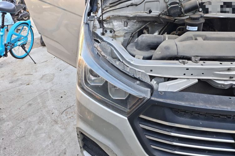 Used Foton Scenic G5 2021 2.4L Gasoline Commercial Version 6-Seater Multi-Purpose Passenger Vehicle 4K22D4M