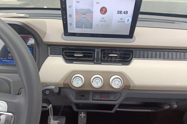 Used Chery QQ Ice Cream 2024 Edition Youth Version 205km Sundae