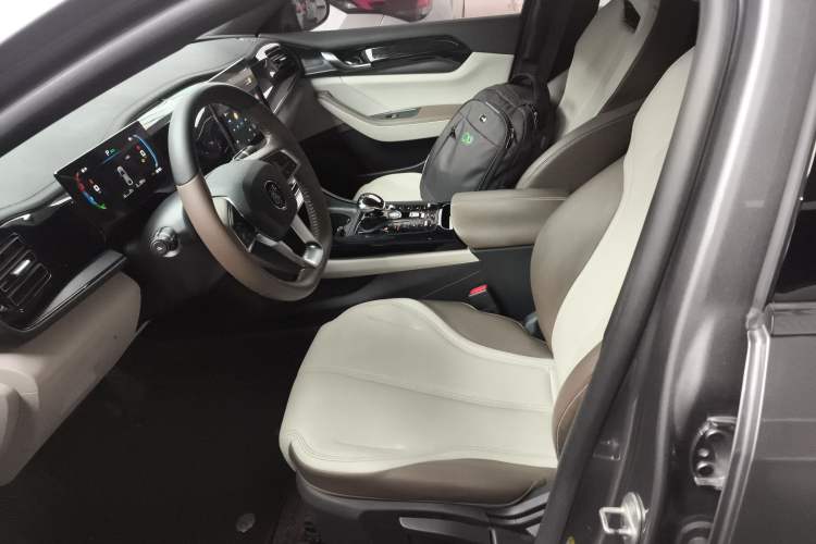 Used BYD Qin PLUS 2024 HONOR Edition DM-i 55KM Leading Model
