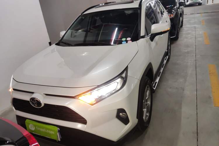 Used Toyota RAV4 2022 2.0L CVT Two-Wheel Drive Fashion Edition Front