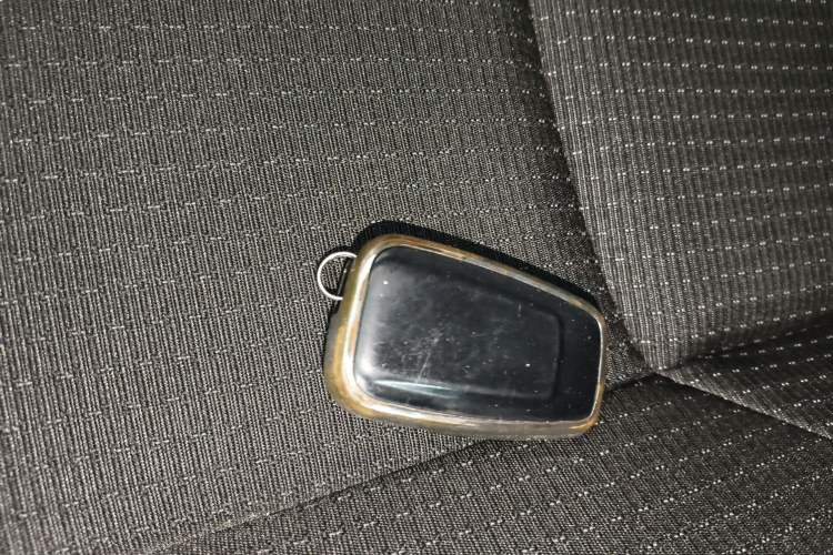 Used Toyota IZOA 2020 2.0L Enjoy Edition