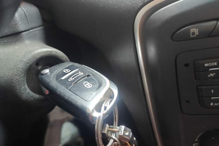 Used Peugeot 308 2014 Enjoy Edition Classic 1.6L Manual YouShang Model Vehicle Key