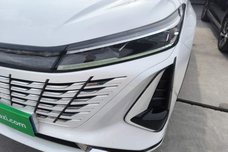 Used CHANGAN CS75 PLUS 2023 3rd Generation 1.5T Automatic Prestige Model
