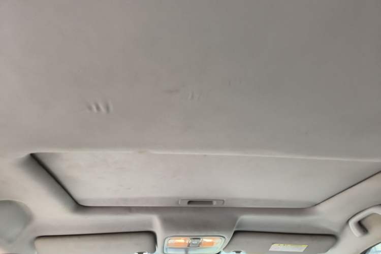 Used CHANGAN CS75 2014 2.0L Manual Leading Version China IV Standard
