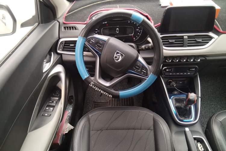 Used Baojun 510 2017 1.5L manual Comfort trim Steering Wheel