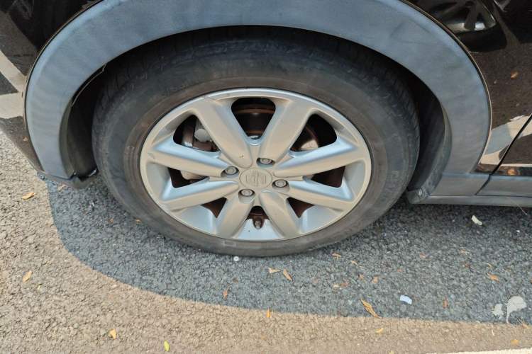 Used Leapmotor T03 2022 Hometown Jade Edition Left Front Wheel Hub