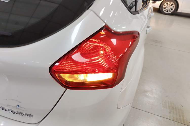 Used Ford Focus 2018 Hatchback Classic 1.6L Automatic Comfort Plus SmartDrive Edition