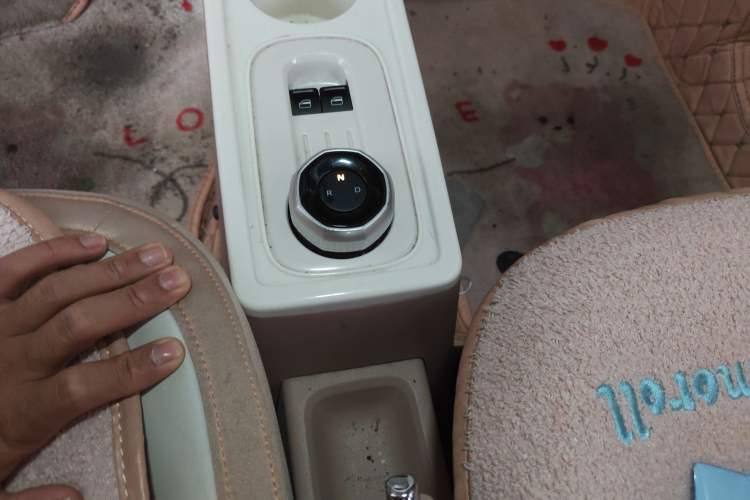 Used Geely Galaxy Panda 2023 Panda Mini 200km Endurance Bear
