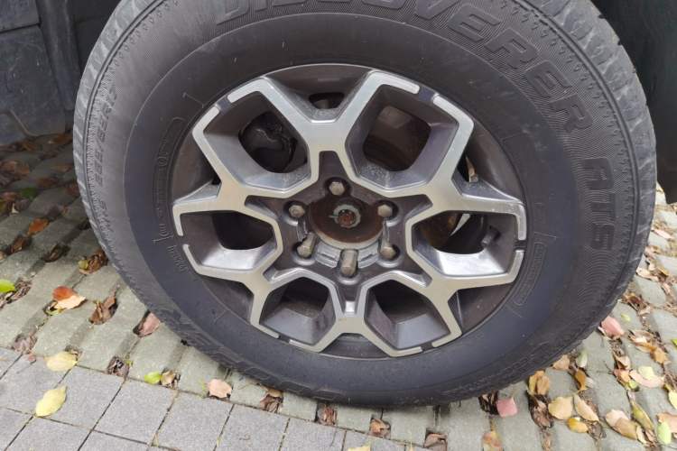 Used BAIC Off-Road BJ40 2018 PLUS 2.3T Automatic Four-Wheel Drive Flagship Version China V Emission Standard Right Front Wheel Hub