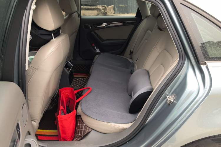 Used Audi A4L 2012 2.0 TFSI automatic Comfort trim level