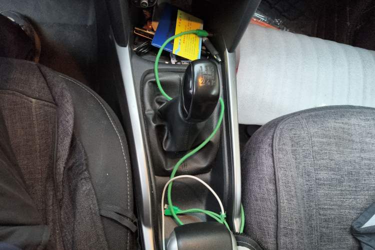 Used Peugeot 301 2018 1.6L Manual Comfort Edition Gear Lever