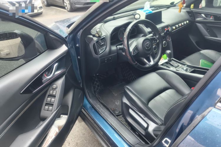 Used Mazda CX-4 2020 2.0L Automatic Two-Wheel Drive Blue Sky Dynamic Edition Driver Seat