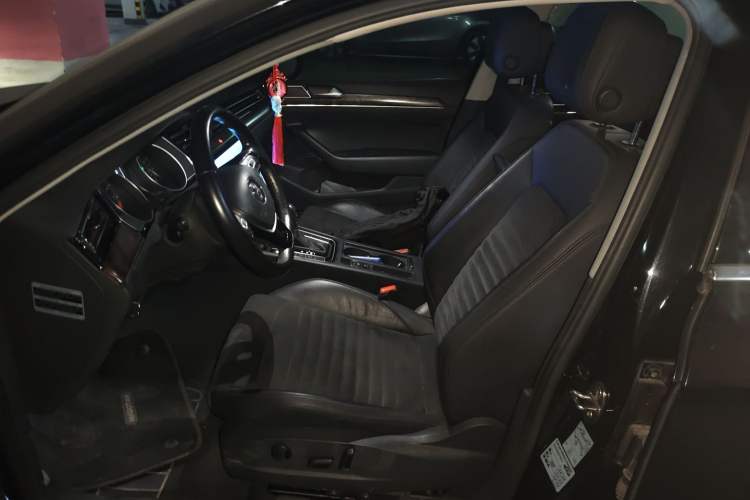 Used Volkswagen Magotan 2017 330TSI DSG Luxury Model