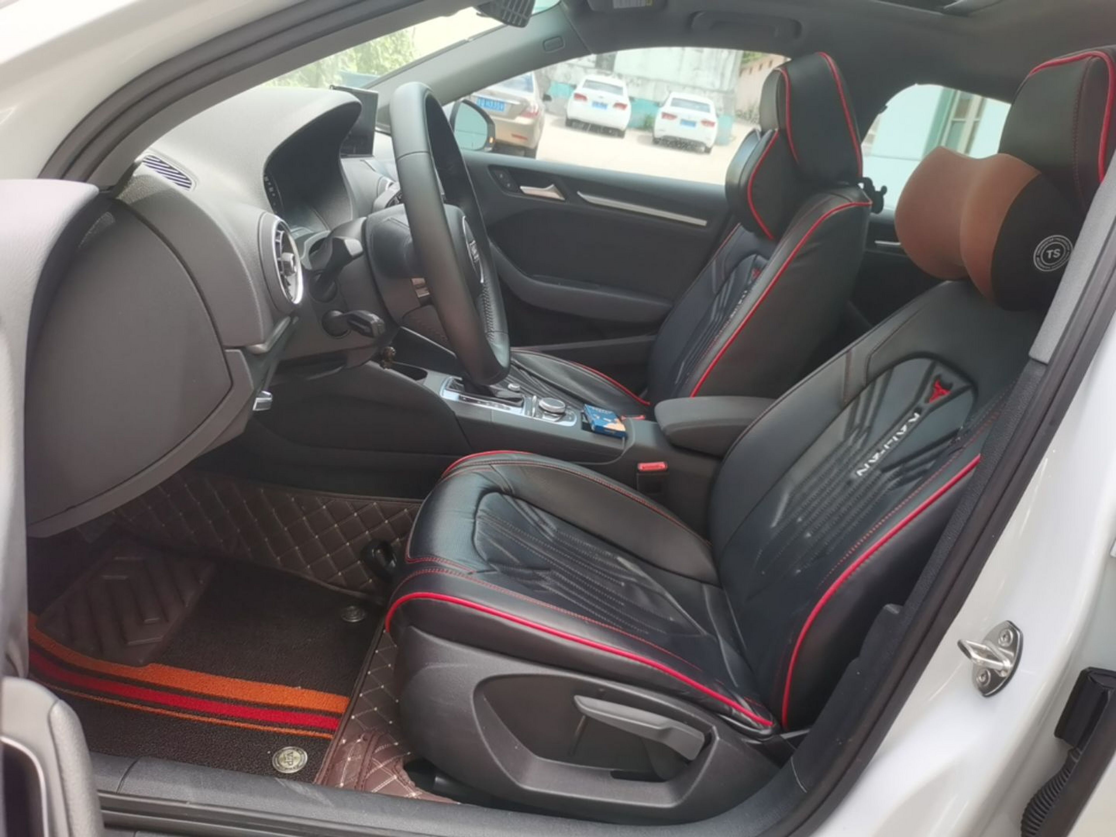 Interior delantero