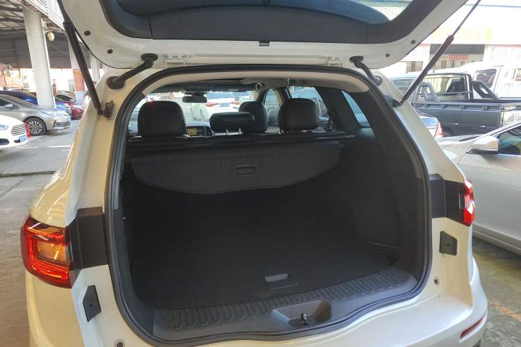 Used Renault Koleos 2017 2.0L Two-Wheel-Drive Leading Edition