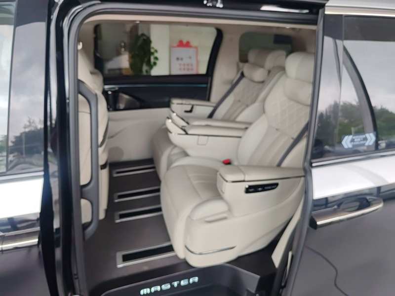 Used GAC Trumpchi Xiangwang M8 2025 Kunkun Series Ultra First-Class Cabin — 18