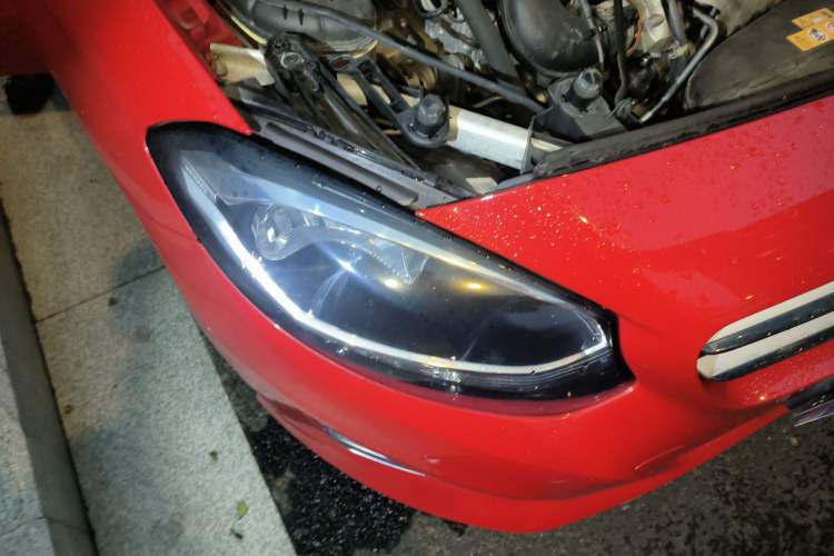 Used Mercedes-Benz B-Class 2017 B 200 Sport Edition Right Front Headlight