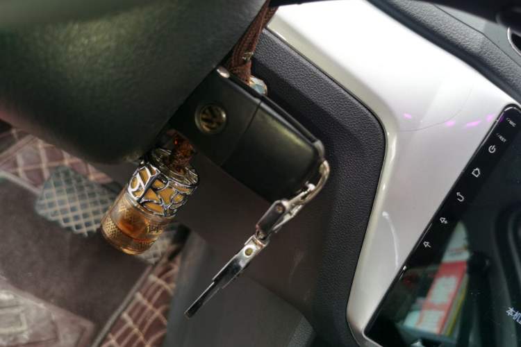 Used Volkswagen Lavida 2015 1.6L Automatic Fashion Edition Vehicle Key