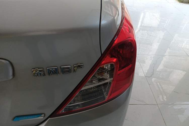 Used Nissan Sunny 2014 1.5XE Manual Elite Edition Right Rear Taillight