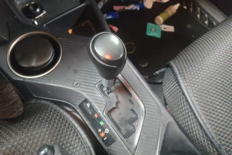 Used Toyota RAV4 2015 2.0L CVT Two-Wheel Drive Fashion Edition