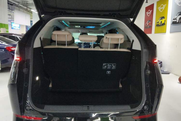 Used XPeng X9 2024 640 All-Wheel Drive High-Performance Max