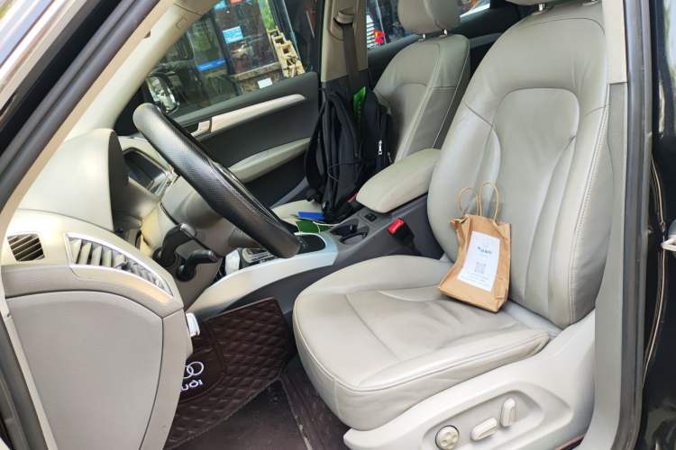 Used Audi Q5 2012 2.0TFSI Technology Model Left Front Seat