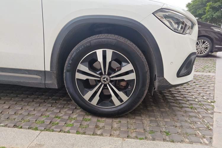 Used Mercedes-Benz GLA 2020 GLA 200 Exterior 7