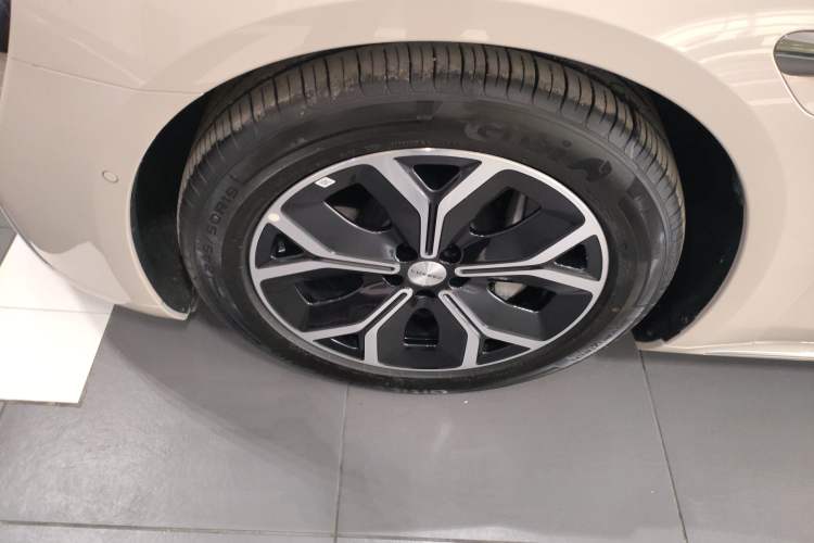 Used Hima Luxeed S7 2025 705 km Pro Exterior 4