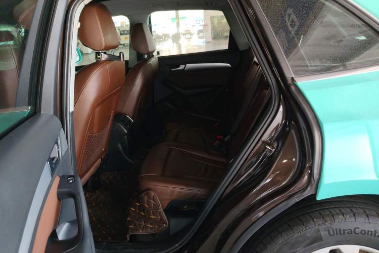 Used Audi Q5 2015 40 TFSI Technology Edition Left Rear Seat