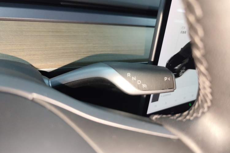 Used Tesla Model Y 2021 Standard Range Rear-Wheel Drive Version Gear Lever