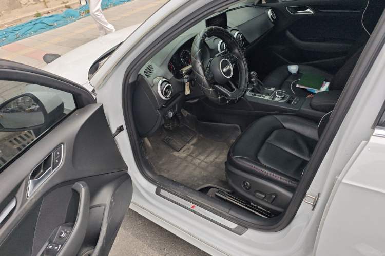 Used Audi A3 2018 30th Anniversary Edition Sportback 35 TFSI Fashion Model
