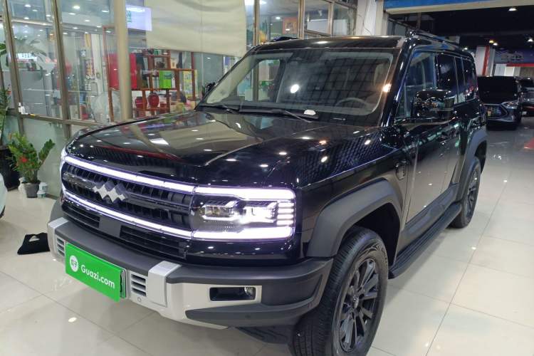 Used Formula Leopard 5 2023 Navigator Edition