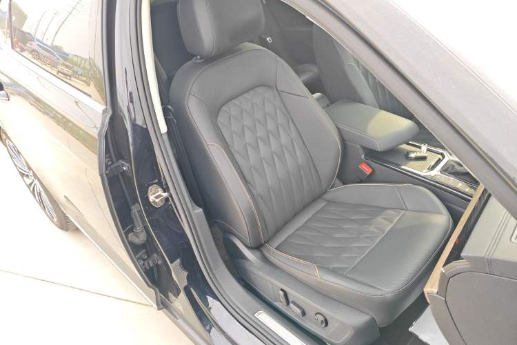 Used Volkswagen Passat 2019 330TSI Luxury Edition China VI Standard Right Front Seat