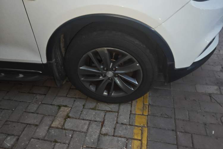 Used Buick Encore 2016 18T Automatic Two-Wheel Drive Urban Elite Model Right Front Wheel Hub