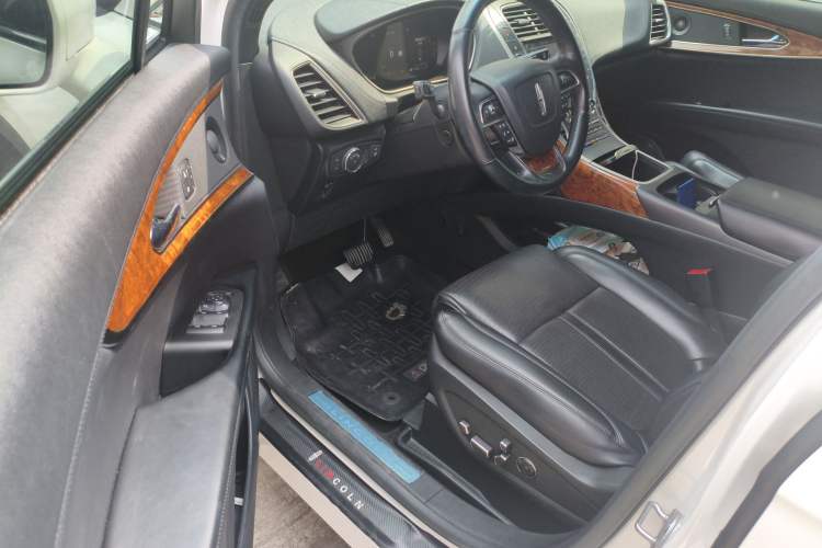 Used Lincoln Nautilus 2019 2.7T Four-Wheel Drive Prestige Edition China VI Standard Interior 3