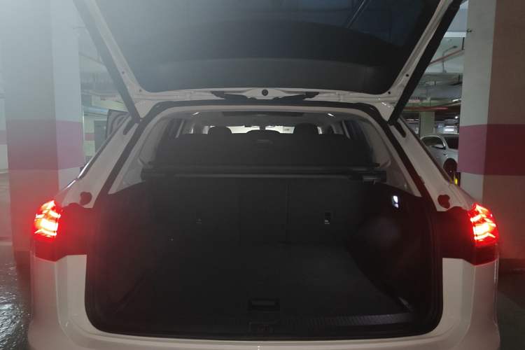 Used Volkswagen Tayron 2022 280TSI Two-Wheel Drive Luxury Smart Connectivity Version
