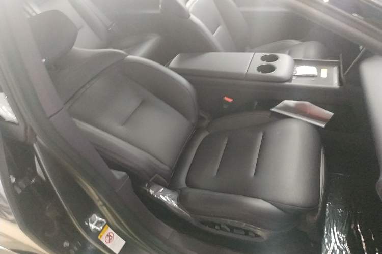 Used Avatr 06 2025 Max All-Electric Version