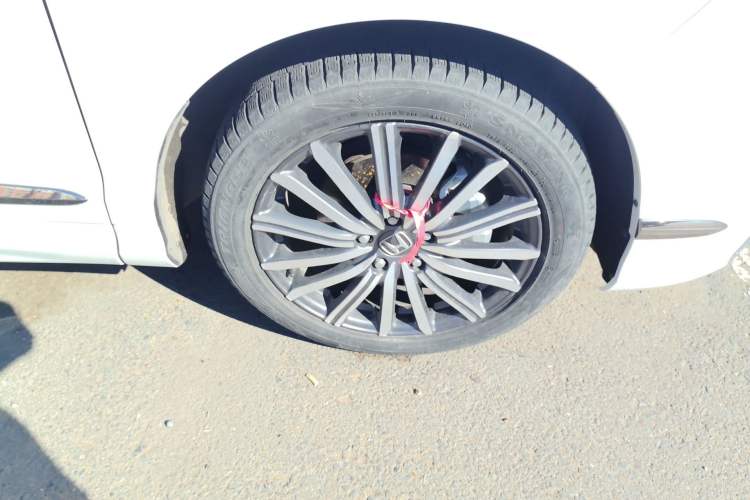 Used Honda Elysion 2022 2.0L eHEV Luxury Edition Right Front Wheel Hub