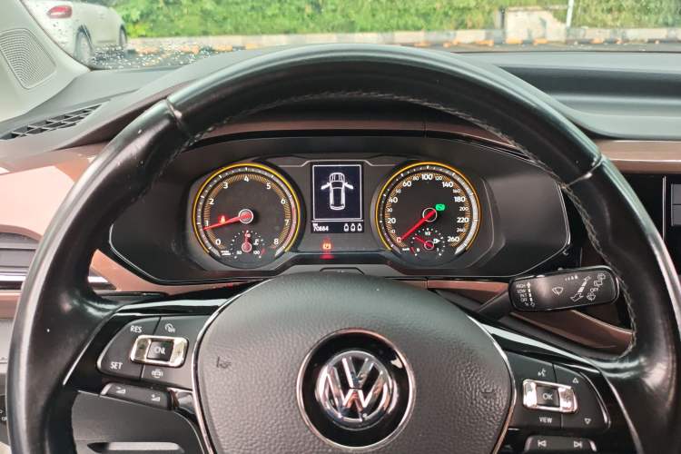 Used Volkswagen Tharu 2019 280TSI Two-Wheel Drive R-Line China V Standard