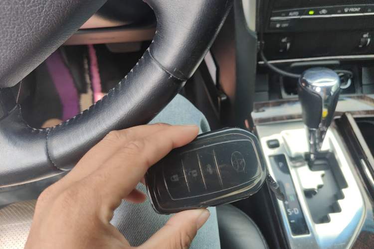 Used Toyota Camry 2015 2.5G Luxury Navigation Edition Vehicle Key