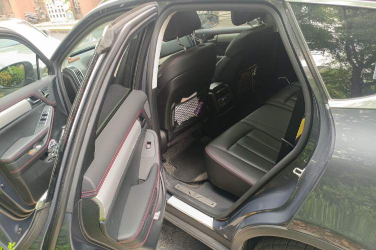 Used BYD Tang New Energy 2018 DM 2.0T All-Wheel Drive Smart Connect Elite 7-Seater China V Emission Standard
