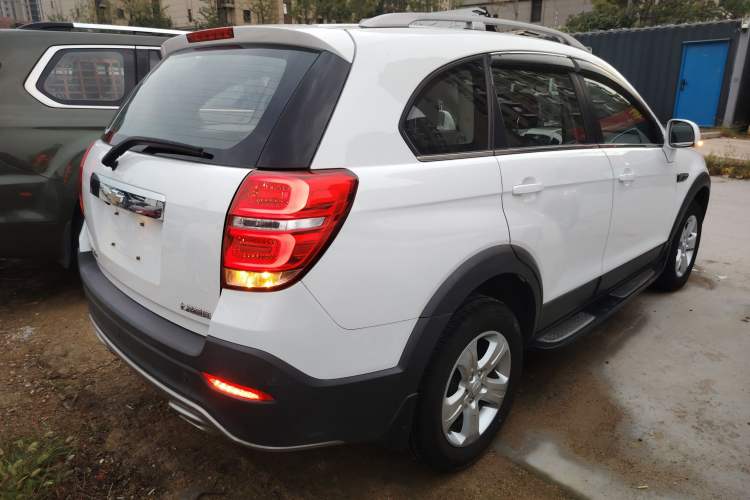 Used Chevrolet Captiva 2015 2.4L Two-Wheel Drive Urban Version 5 Seats