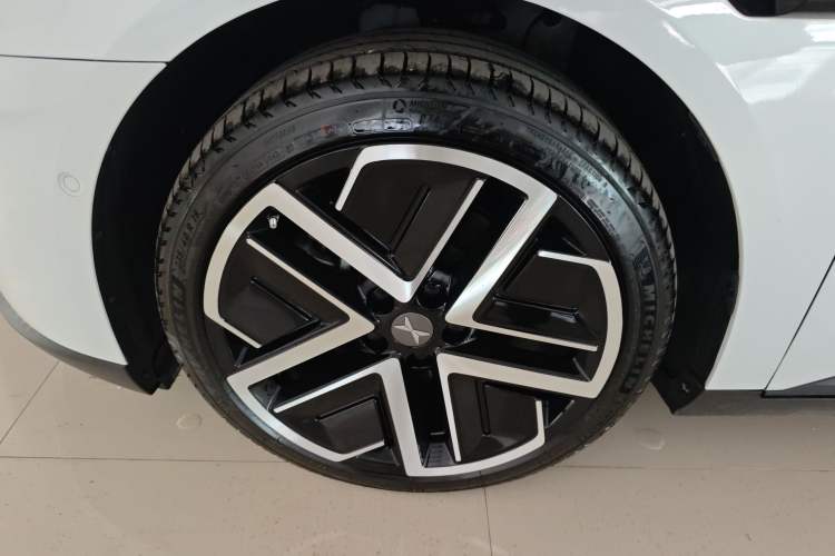 Used XPeng MONA M03 2025 600 with Ultra-Long Range Max Left Front Wheel Hub